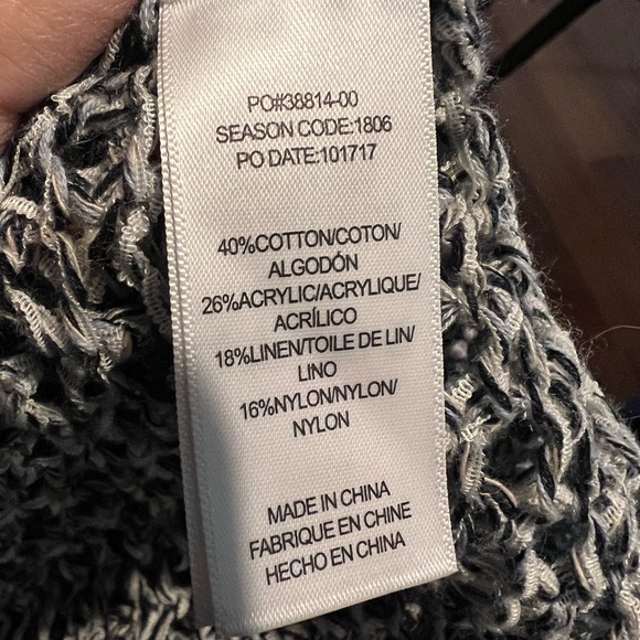 Splendid size M open loose weave open cardigan. NWT. Side slit for movement. - Picture 9 of 9